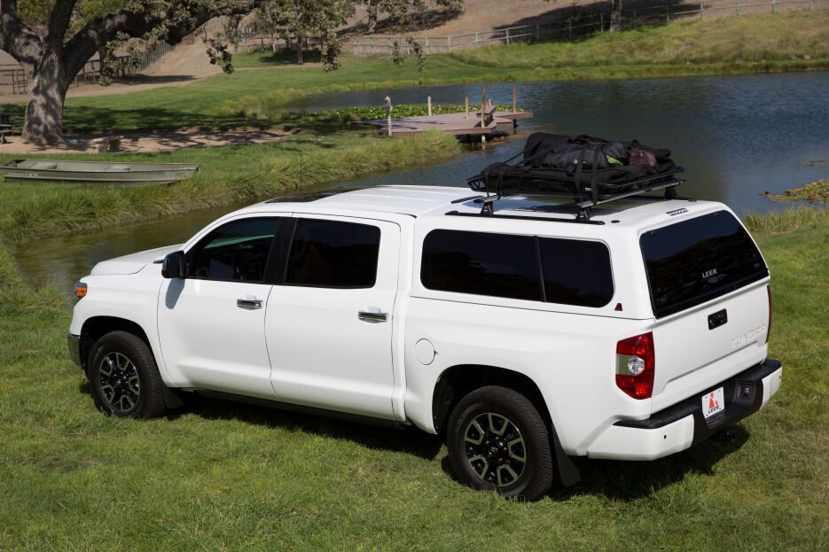 LEER 100XL Truck Topper